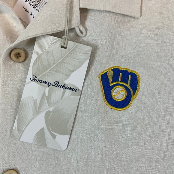 Tommy Bahama Men XL Milwaukee Brewers MLB Silk Camp Shirt Hawaiian Style White - Picture 2 of 7